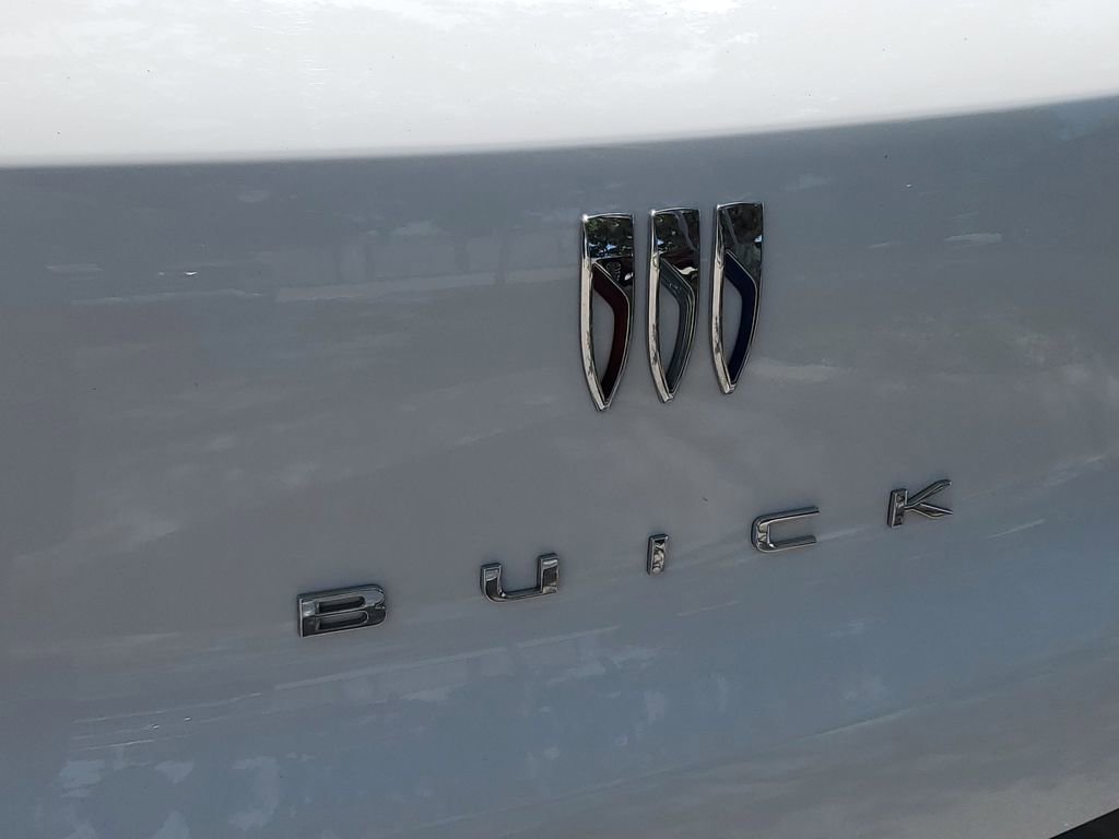 Certified 2024 Buick Encore GX Preferred FWD image 28