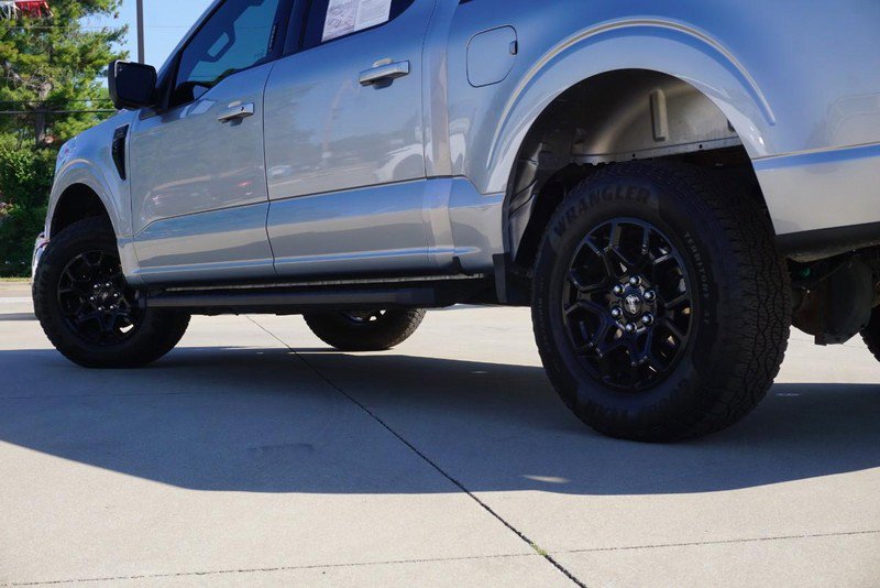 Used 2024 Ford F150 XLT w/ XLT Black Appearance Package image 15