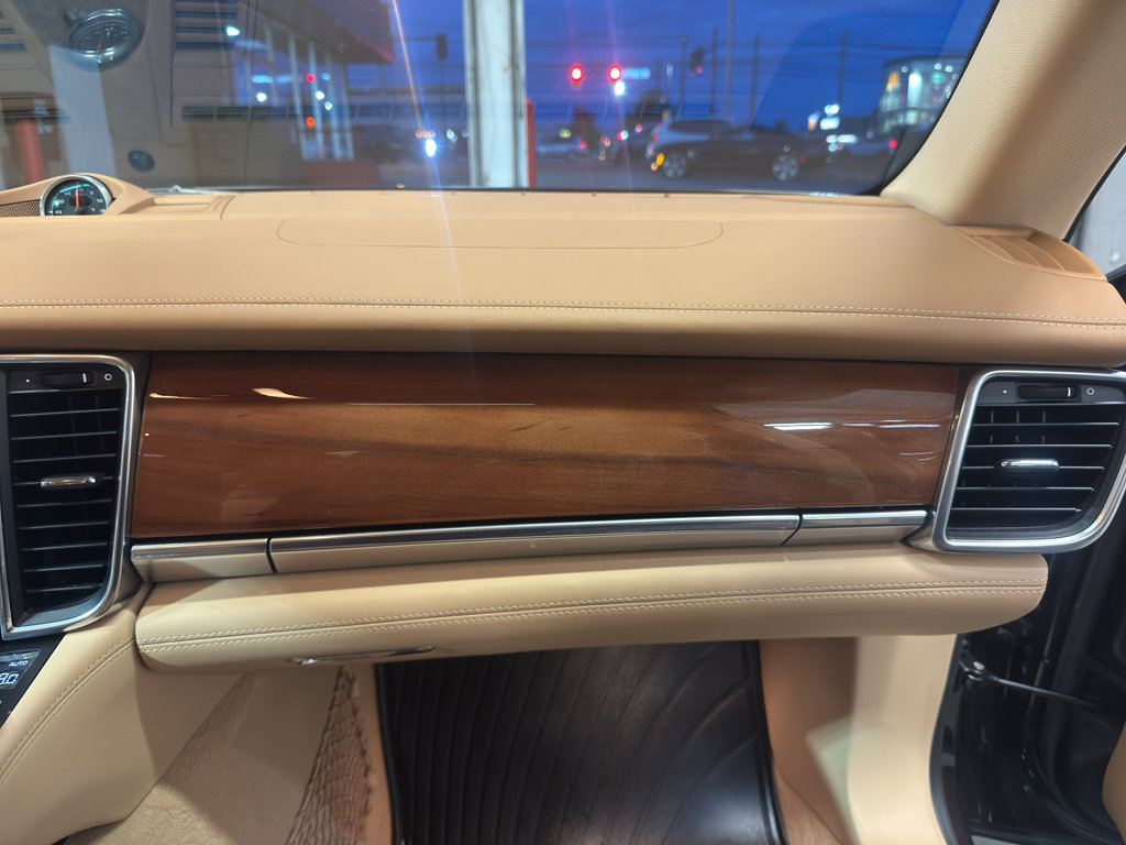 Used 2010 Porsche Panamera S RWD image 22
