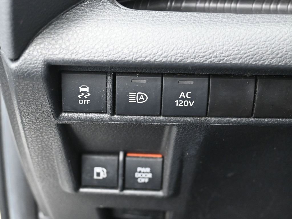 Certified 2024 Toyota Sienna XSE w/ XSE Premium Package image 17