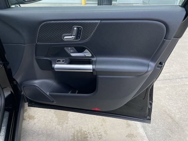 Used 2025 Mercedes-Benz GLA 250 image 39