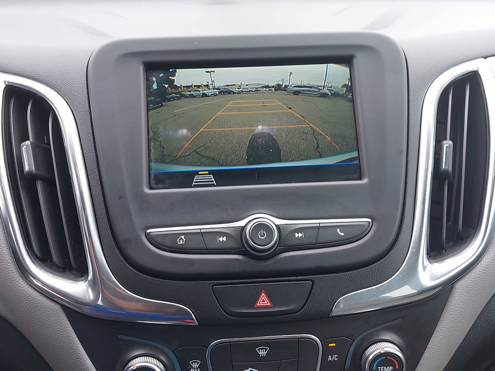 Used 2019 Chevrolet Equinox LS w/ LS Convenience Package FWD image 22
