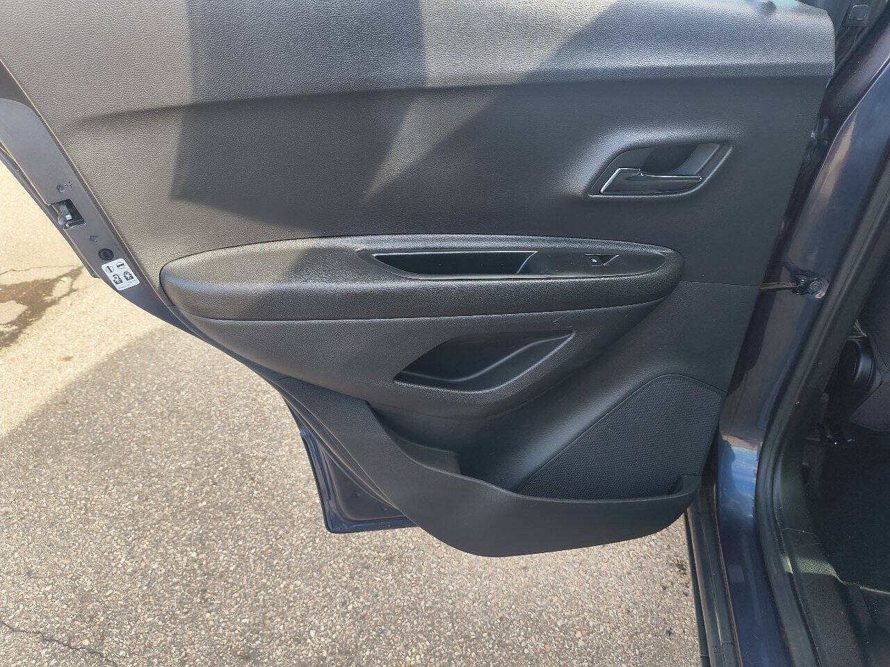 Used 2019 Chevrolet Trax LS FWD image 15
