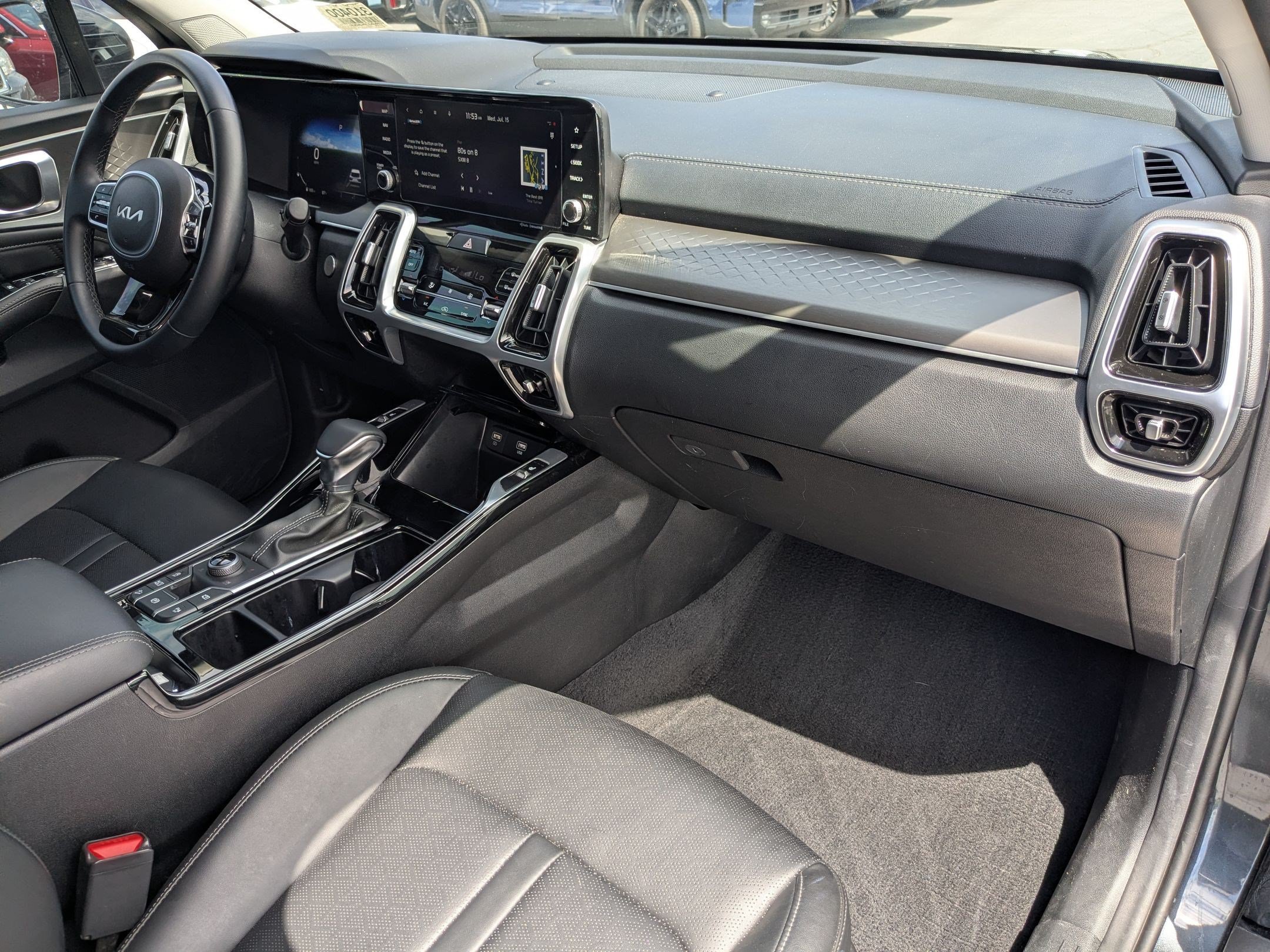 Certified 2023 Kia Sorento SX AWD/4WD image 31