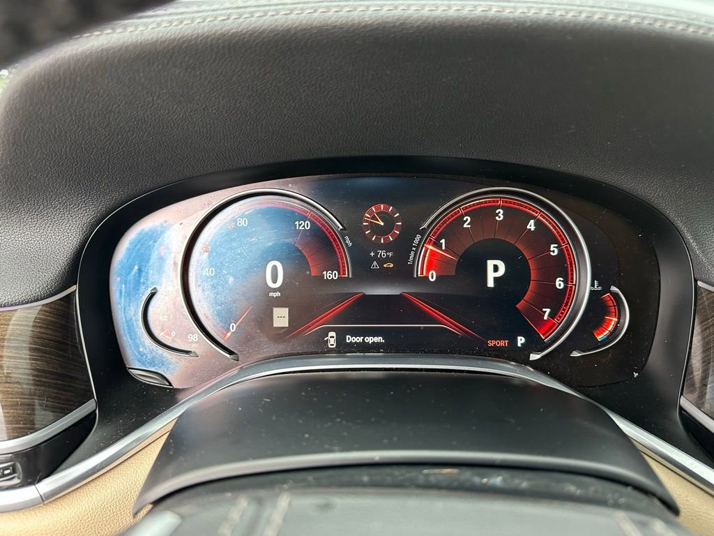 Used 2018 BMW 740i xDrive image 28