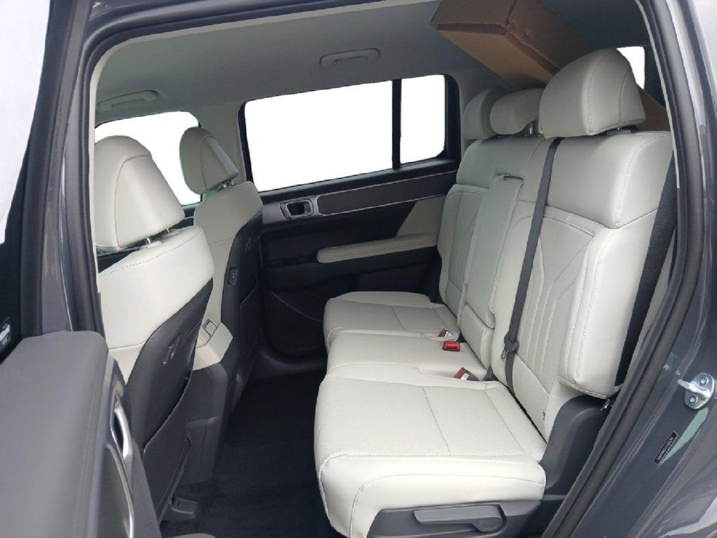 New 2026 Hyundai Santa Fe SEL FWD image 13