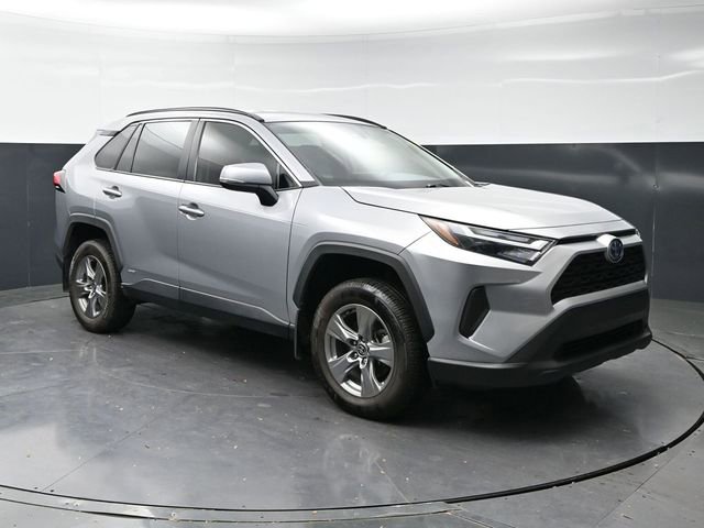 Used 2023 Toyota RAV4 XLE image 3