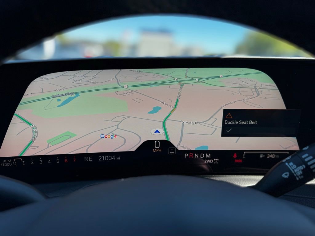 Used 2025 Cadillac XT4 Premium Luxury image 23