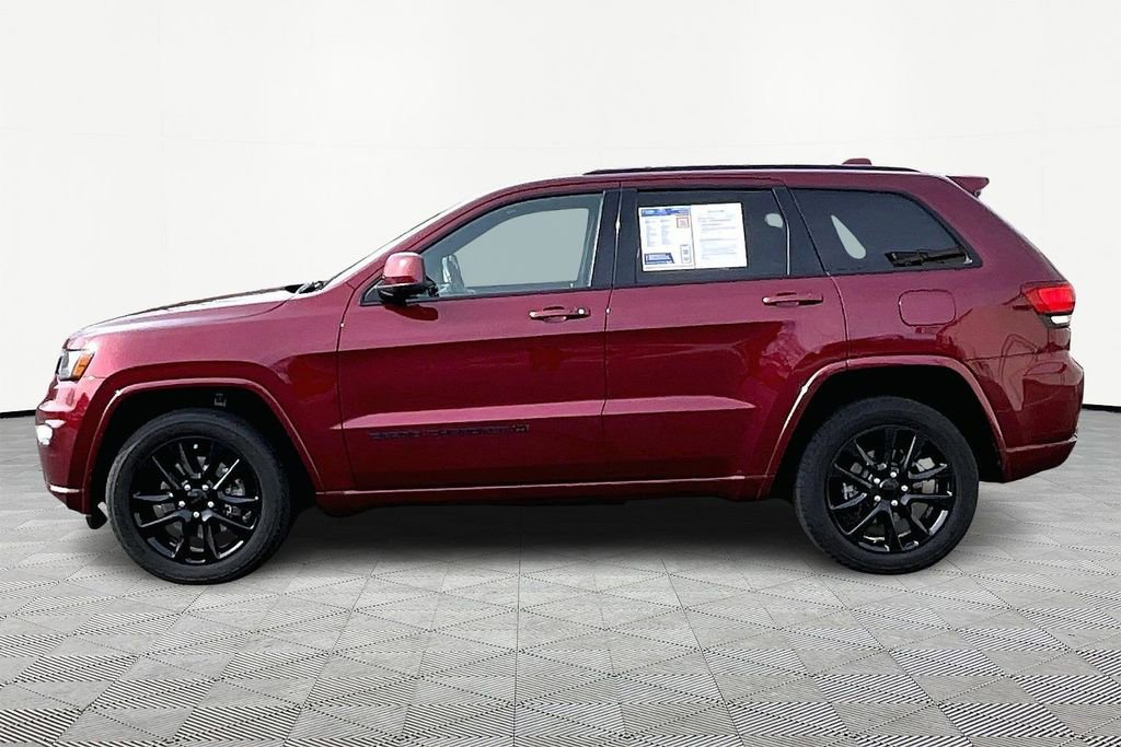 Used 2022 Jeep Grand Cherokee Laredo X image 5
