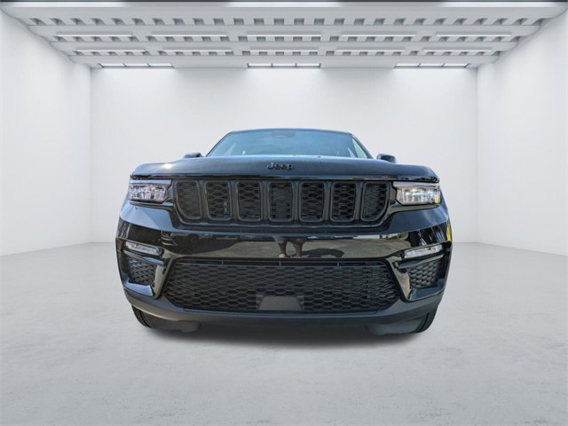 New 2025 Jeep Grand Cherokee Limited w/ Black Appearance Package image 2