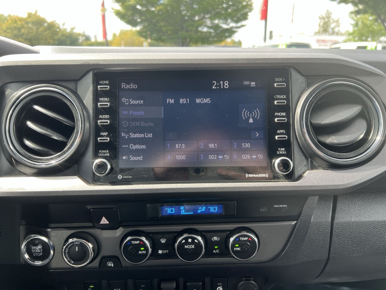 Used 2023 Toyota Tacoma TRD Off-Road w/ Technology Package AWD/4WD image 18