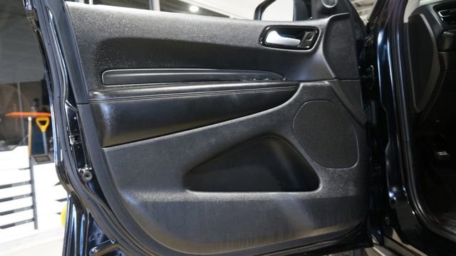 Used 2021 Dodge Durango SXT image 32