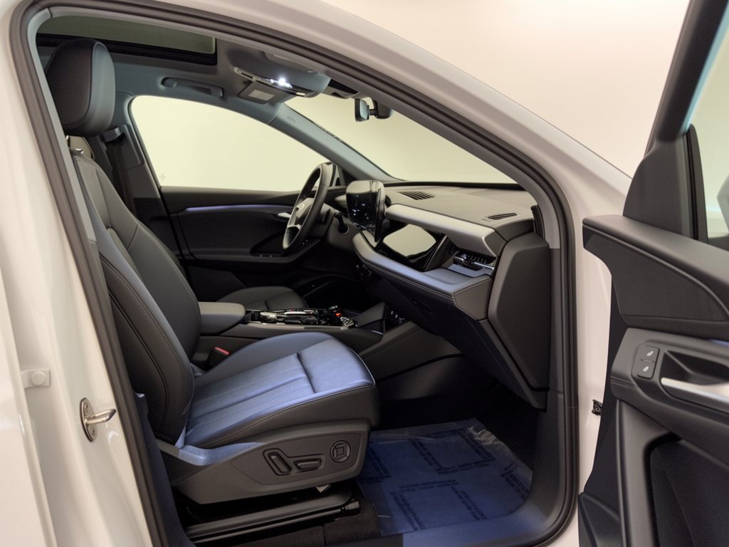 Certified 2025 Audi Q6 e-tron Premium w/ Convenience Package RWD image 30