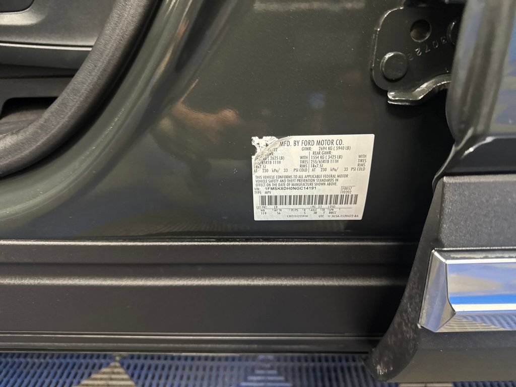 Certified 2022 Ford Explorer XLT w/ Equipment Group 202A AWD/4WD image 31