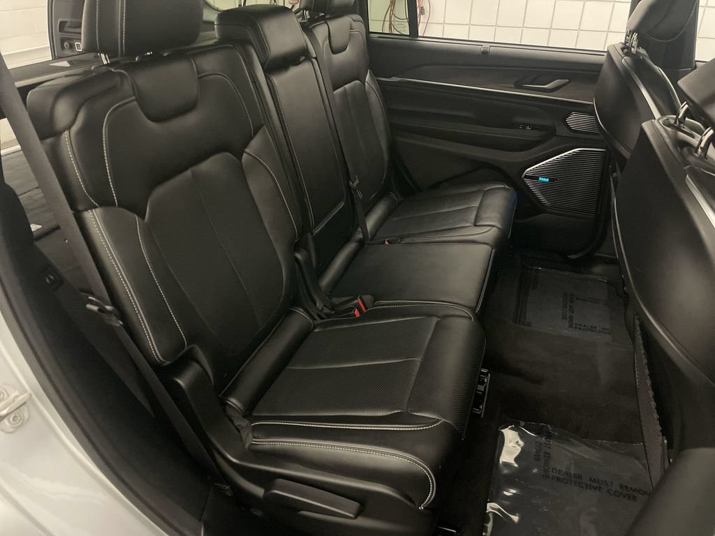 Used 2021 Jeep Grand Cherokee L Overland w/ Advanced Protech Group III AWD/4WD image 22