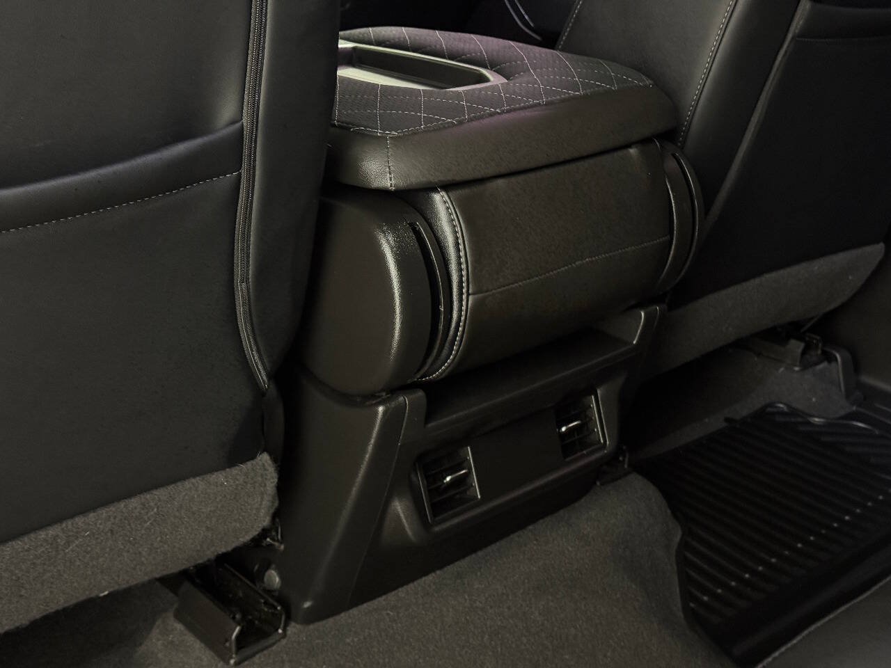 Used 2021 Chevrolet Silverado 1500 Custom w/ LPO, Dark Essentials Package RWD image 30