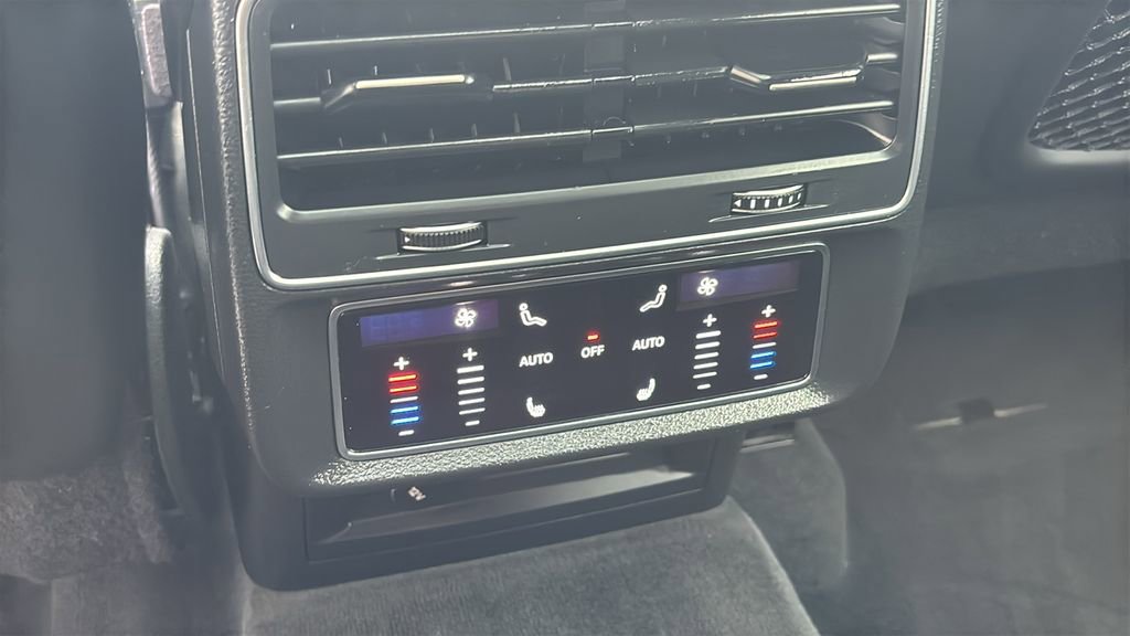 Used 2020 Audi Q8 Premium Plus w/ Premium Plus Package AWD/4WD image 9