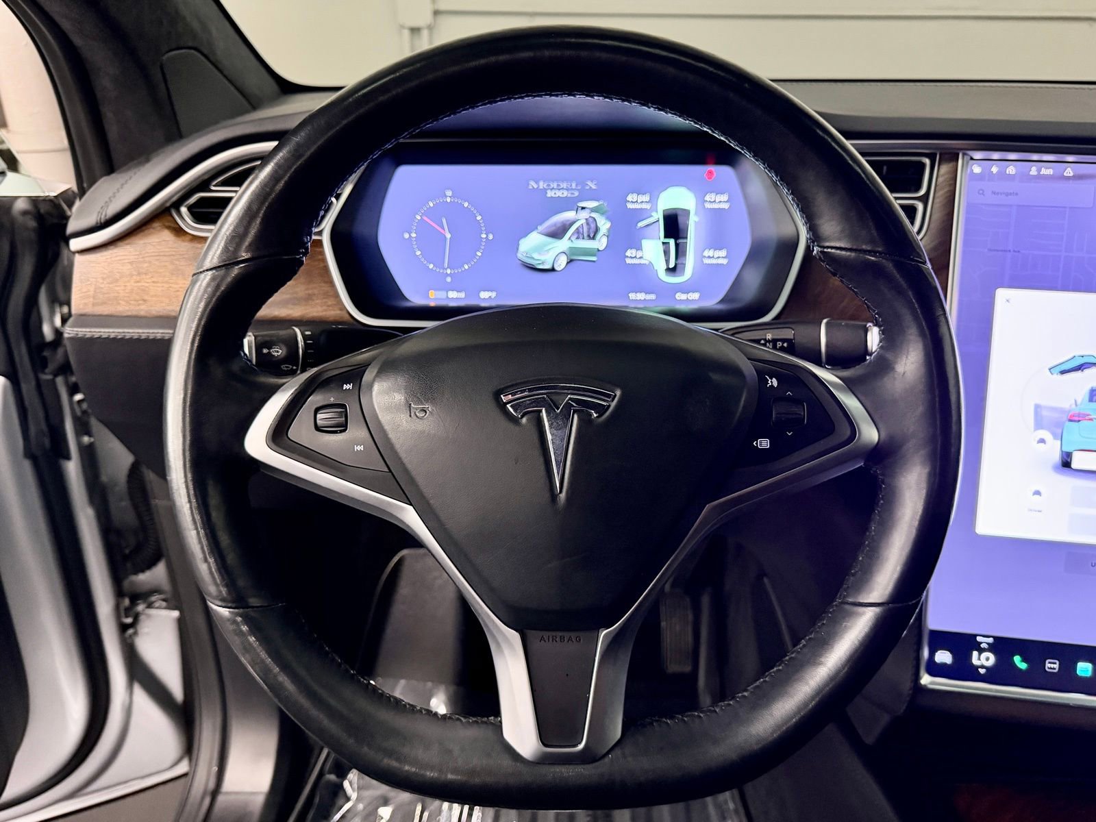 Used 2017 Tesla Model X 100D image 25