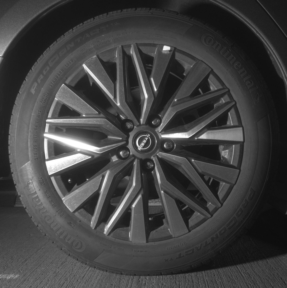 Used 2025 Nissan Altima 2.5 SV FWD image 15