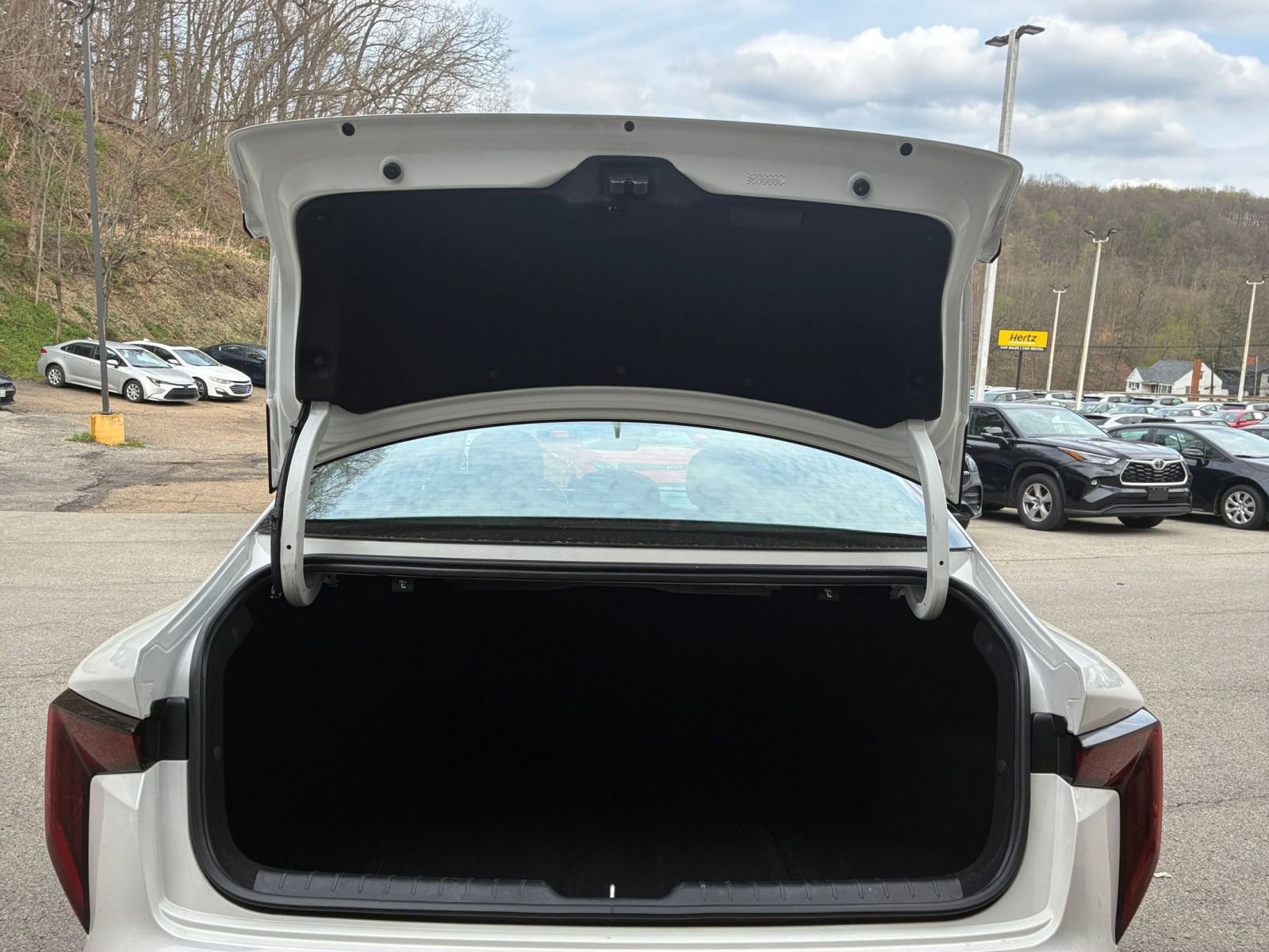Used 2025 Kia K4 LXS image 31