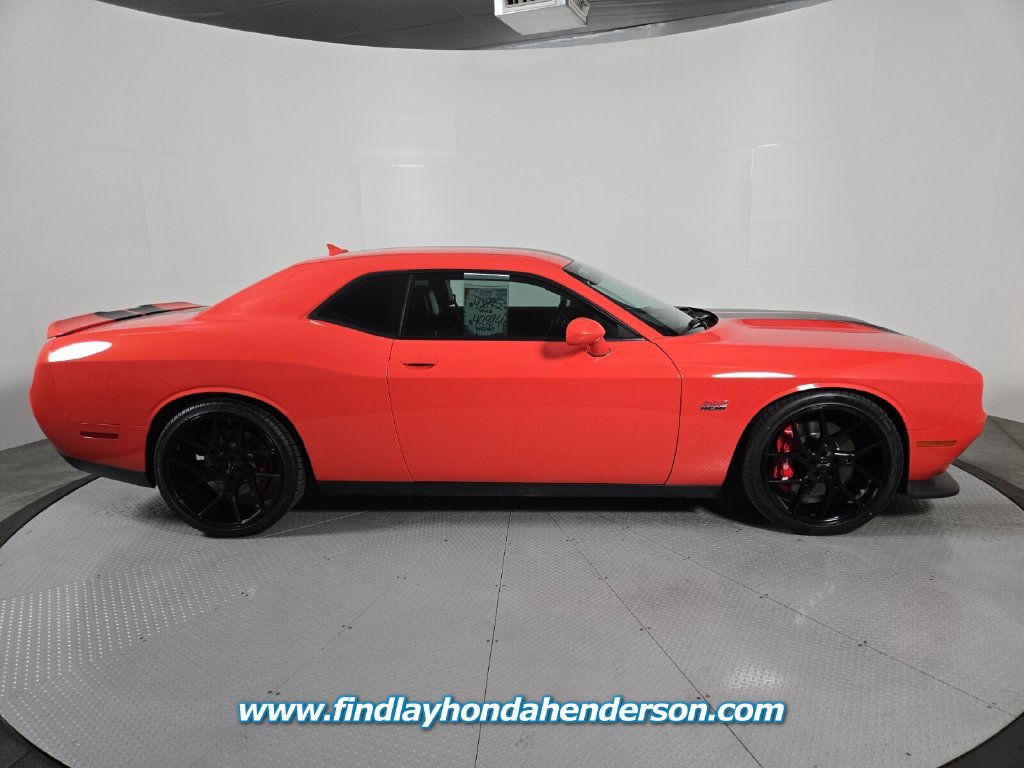 Used 2018 Dodge Challenger SRT RWD image 7