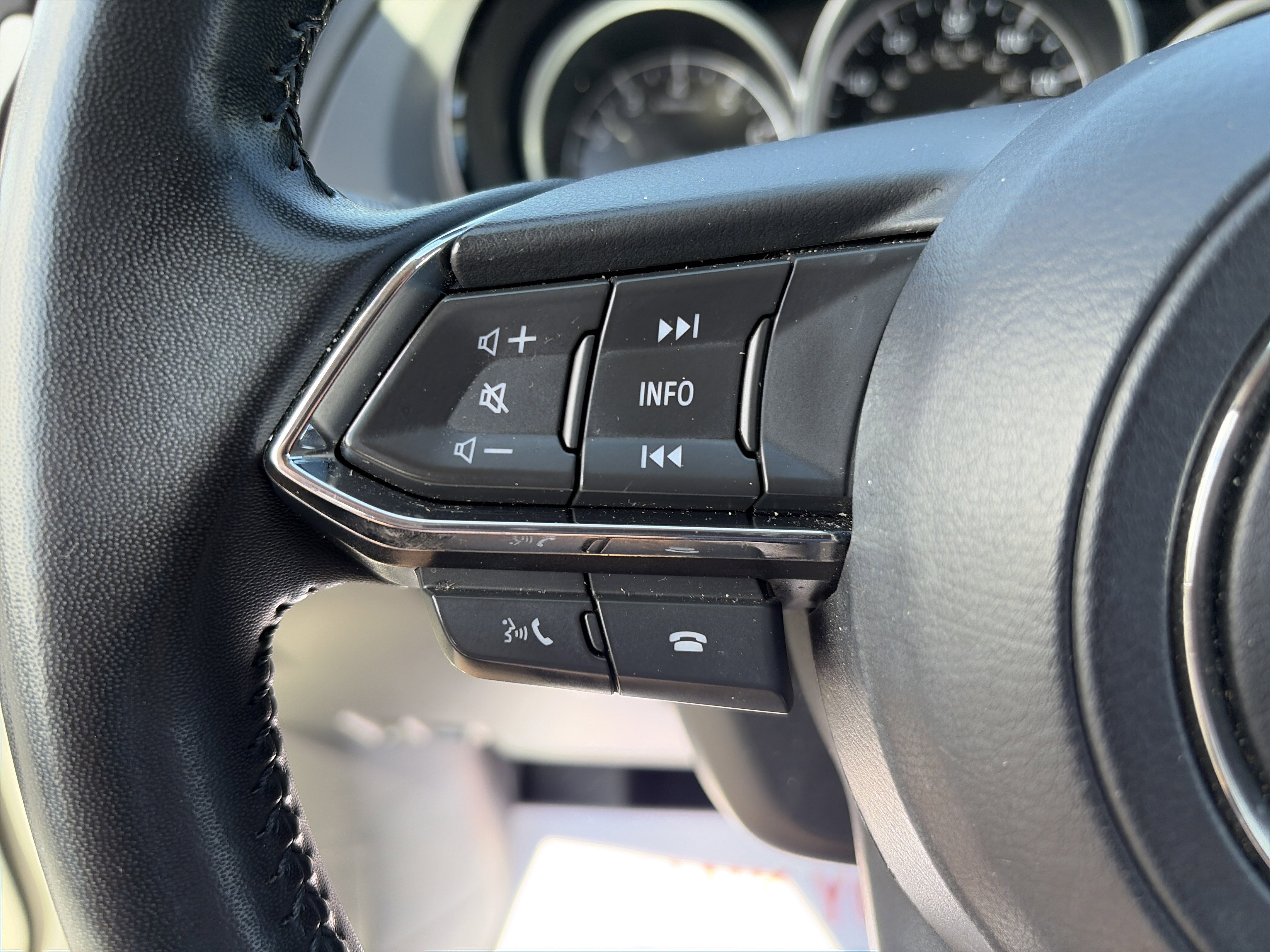 Used 2023 MAZDA CX-9 Touring Plus AWD/4WD image 43