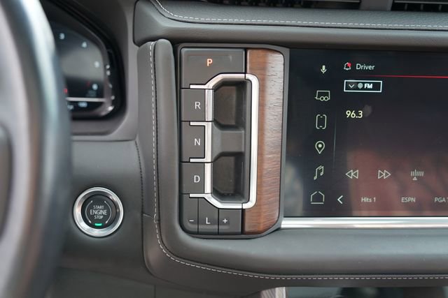 Used 2023 GMC Yukon Denali Ultimate AWD/4WD image 17