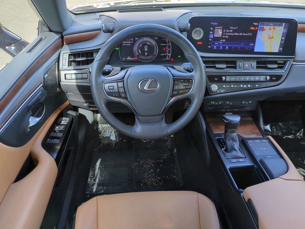 Used 2022 Lexus ES 300h w/ Premium Package image 14