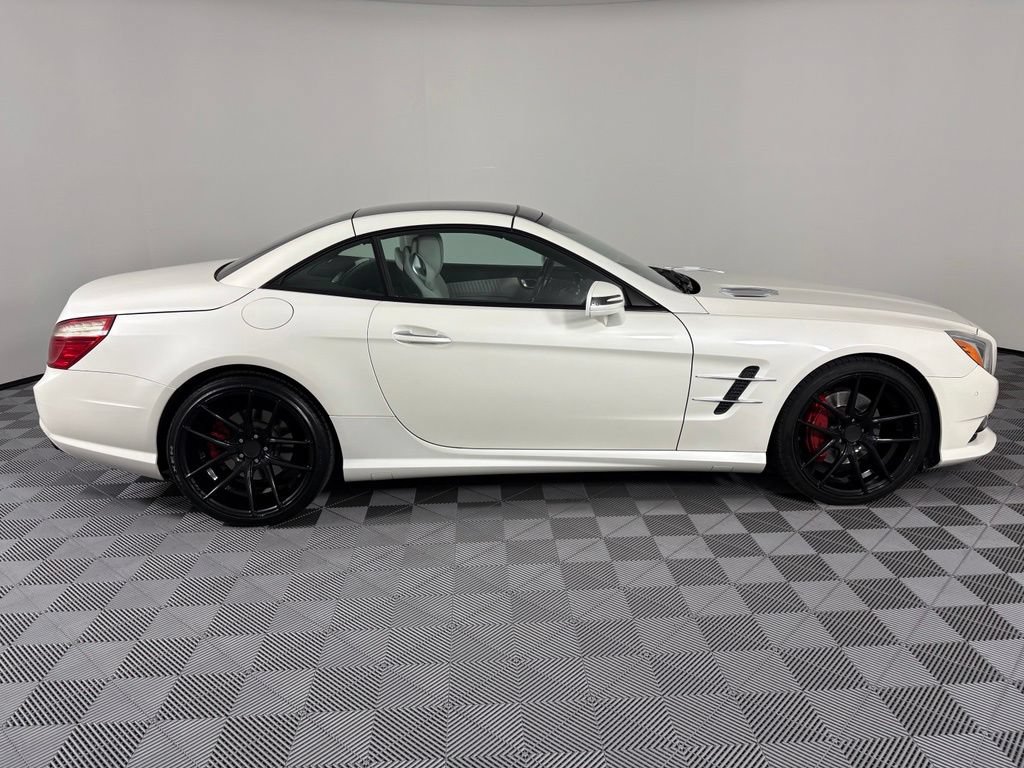Used 2014 Mercedes-Benz SL 550 image 8