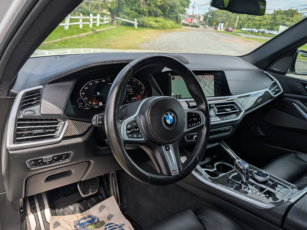 Used 2021 BMW X5 M50i AWD/4WD image 22
