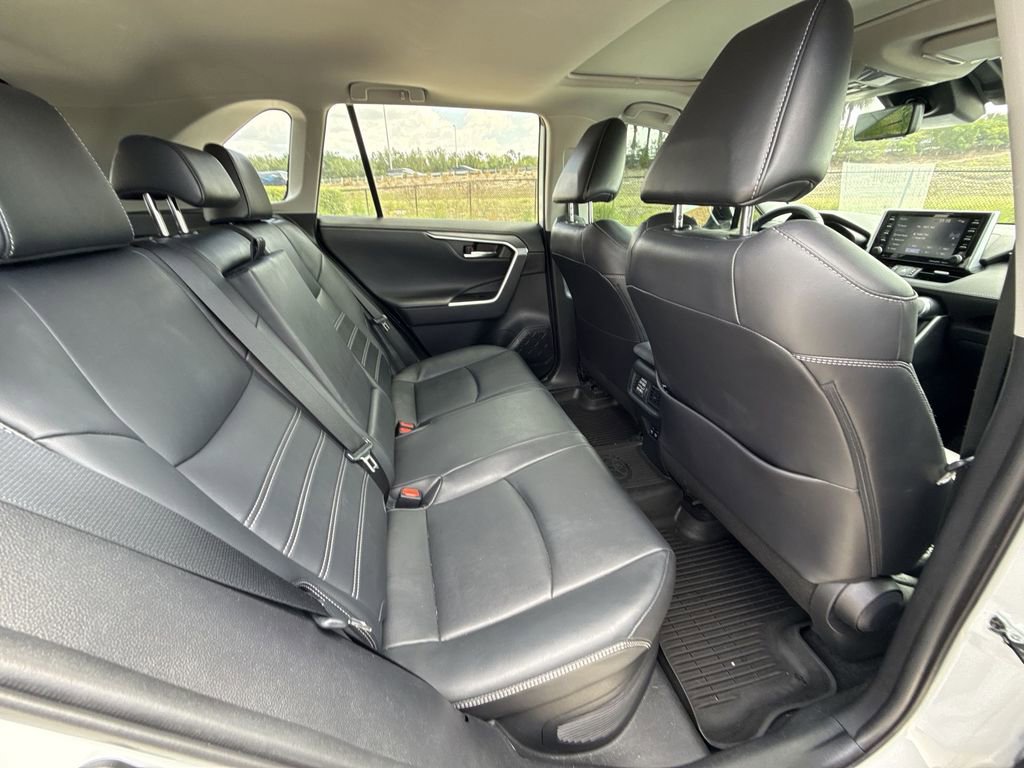 Used 2019 Toyota RAV4 Limited w/ Carpet Mat Package AWD/4WD image 17