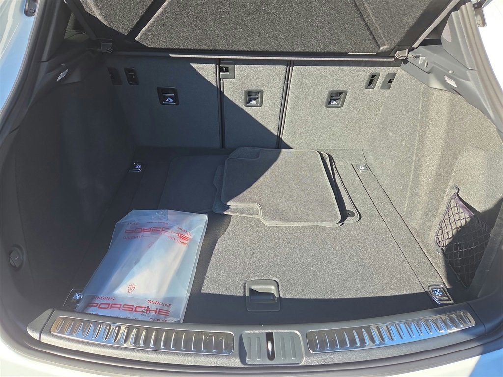 New 2026 Porsche Macan image 31