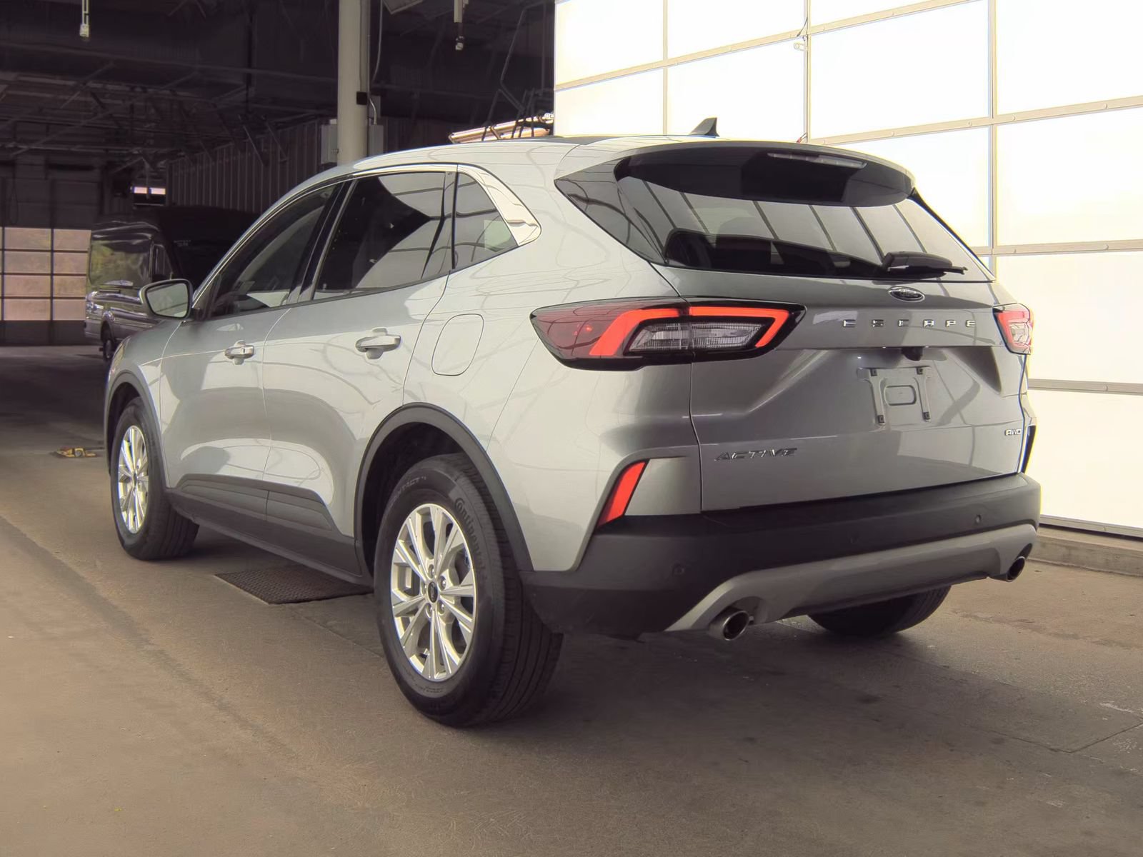 Used 2023 Ford Escape Active w/ Tech Pack #2 AWD/4WD image 17