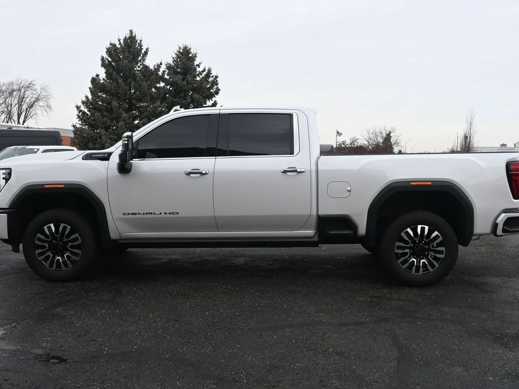 Used 2024 GMC Sierra 3500 Denali Ultimate image 11