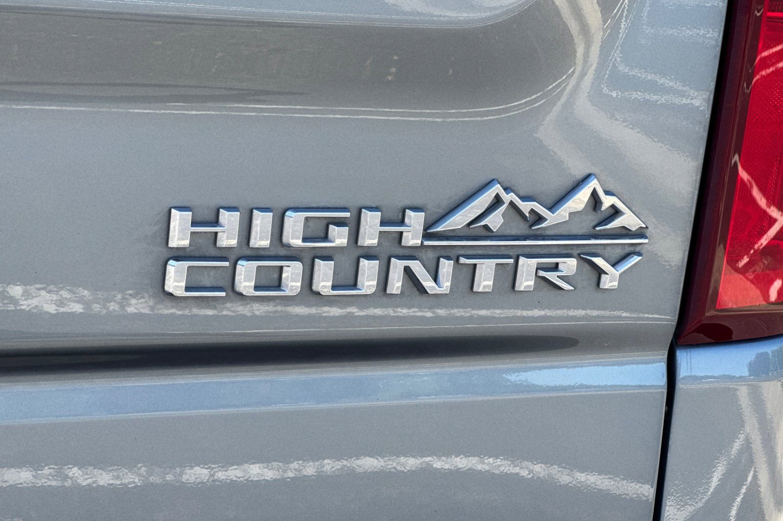 Used 2025 Chevrolet Silverado 1500 High Country AWD/4WD image 52