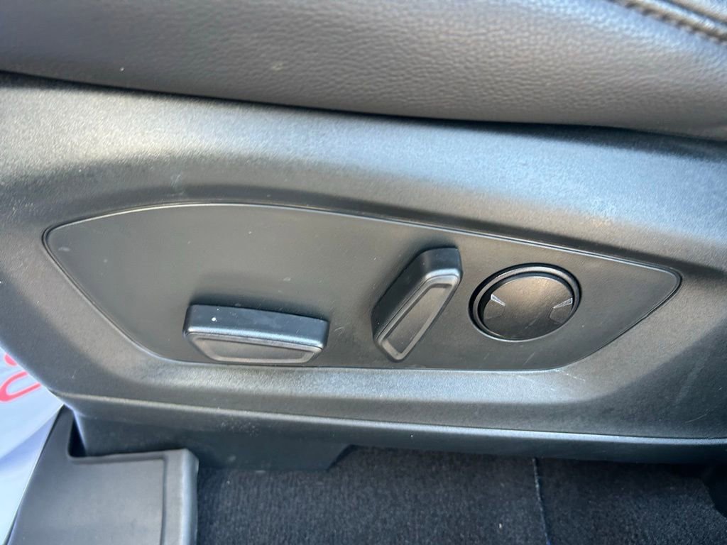 Certified 2023 Ford Explorer Limited w/ Limited Technology Package image 16
