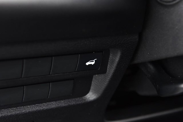 Used 2025 Mitsubishi Outlander AWD image 11