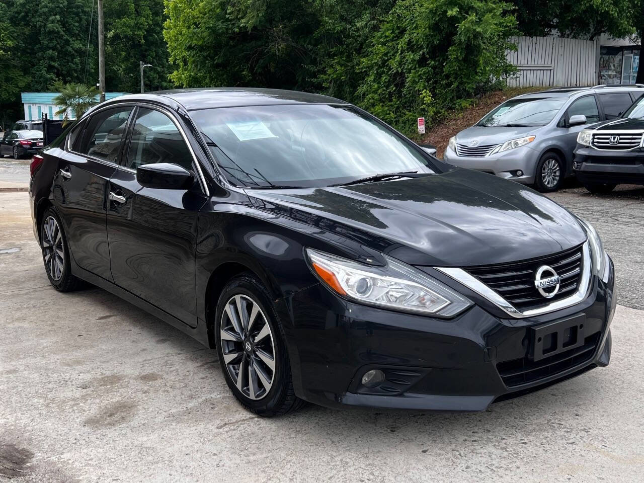 Used 2017 Nissan Altima 2.5 SV FWD image 8