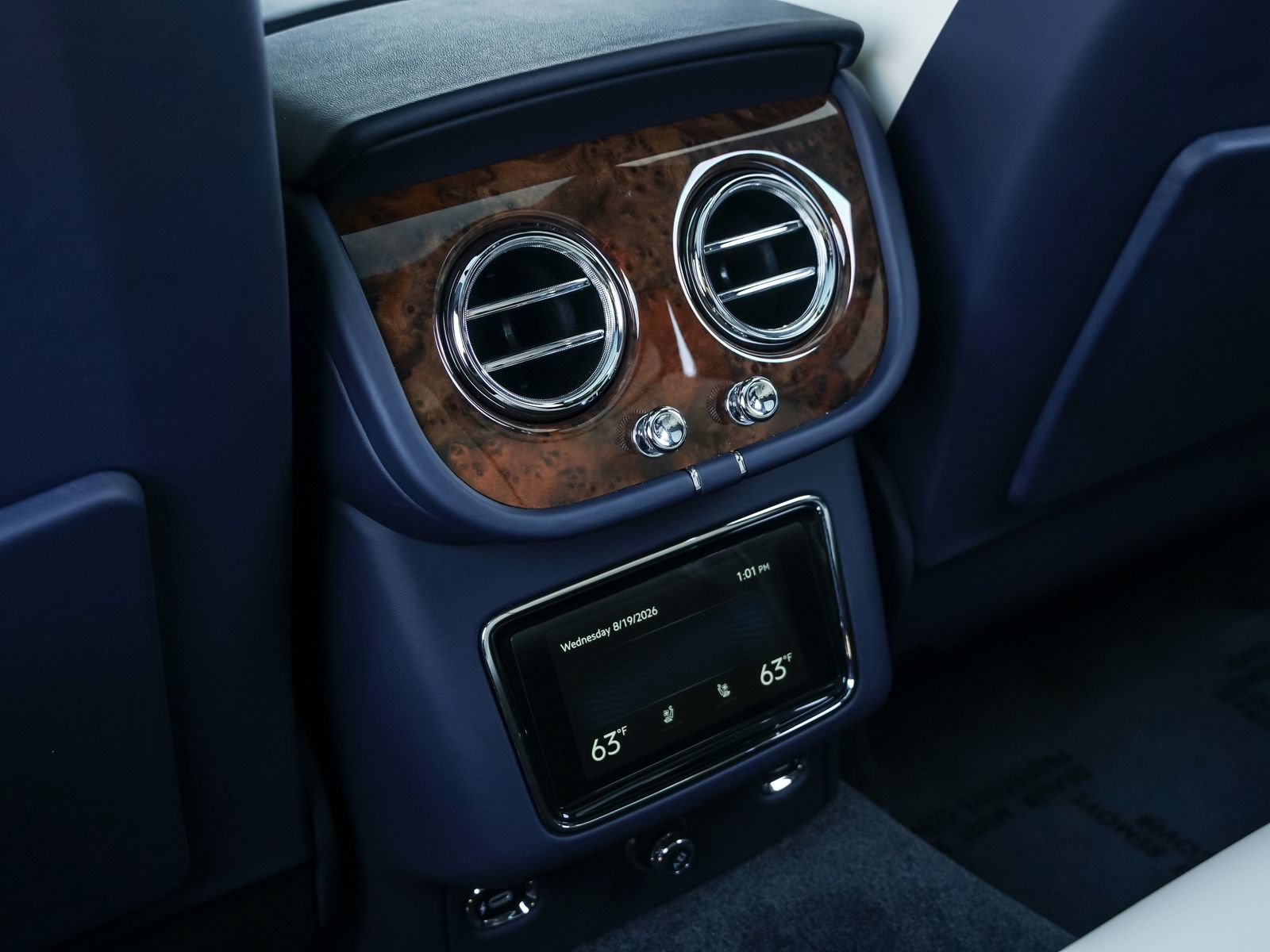 Used 2024 Bentley Bentayga AWD/4WD image 22