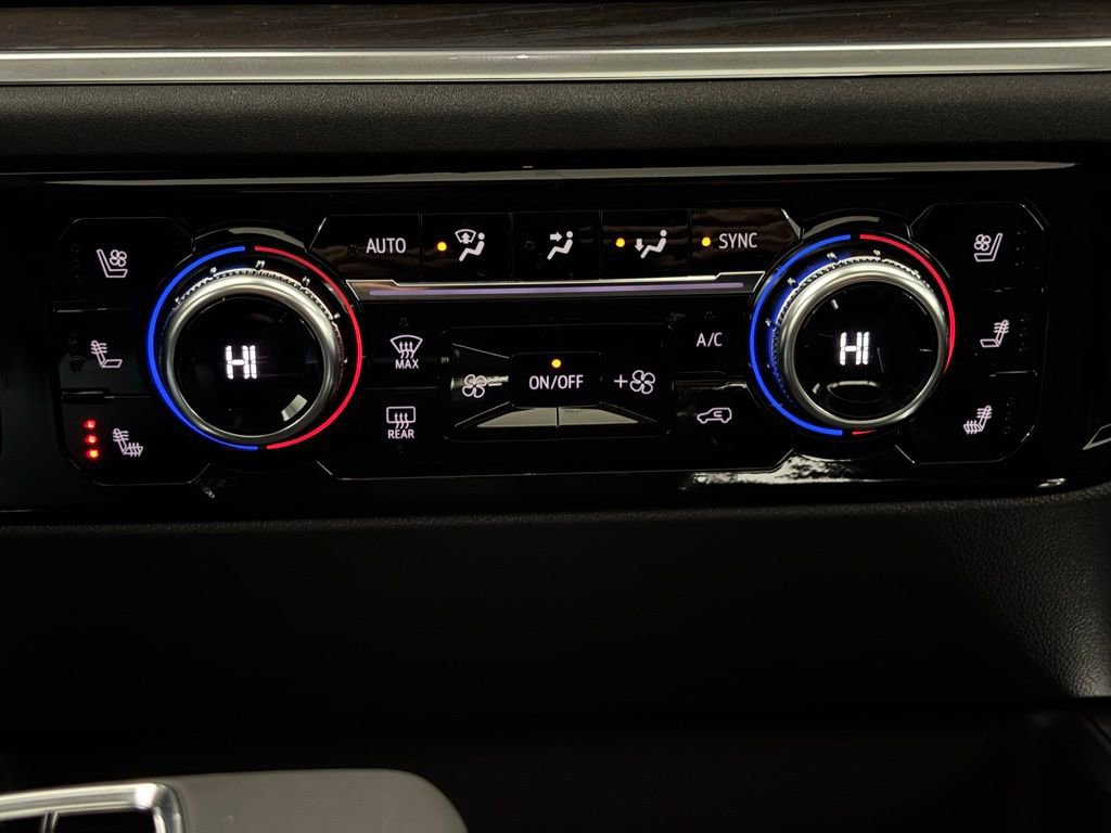 New 2026 GMC Sierra 1500 SLT w/ SLT Premium Package image 25