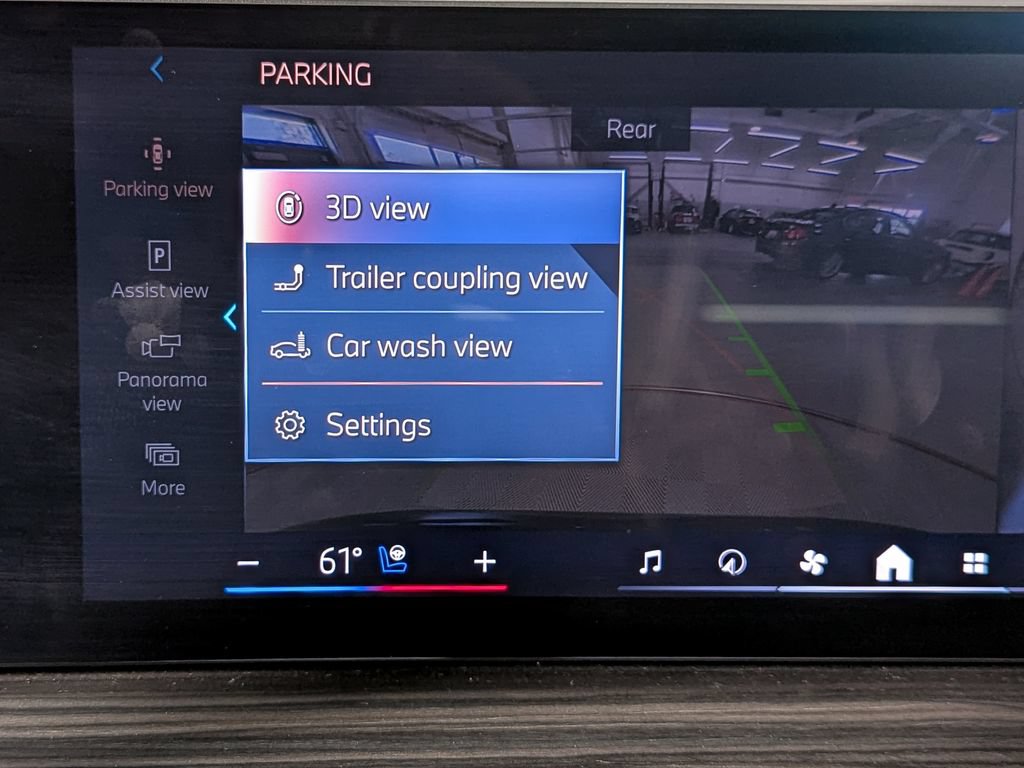 Used 2024 BMW X7 xDrive40i w/ M Sport Package AWD/4WD image 29