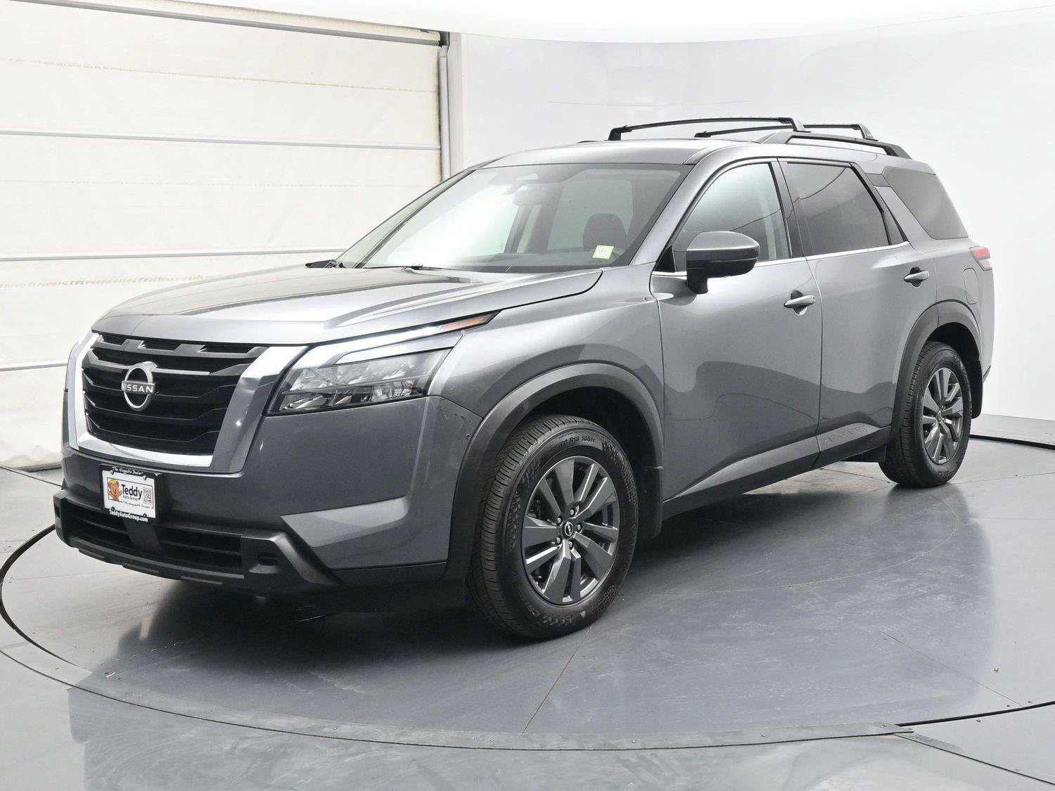 Used 2024 Nissan Pathfinder SV w/ SV Premium Package