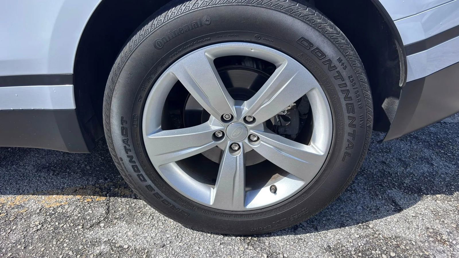 Used 2020 Land Rover Range Rover Velar S image 24