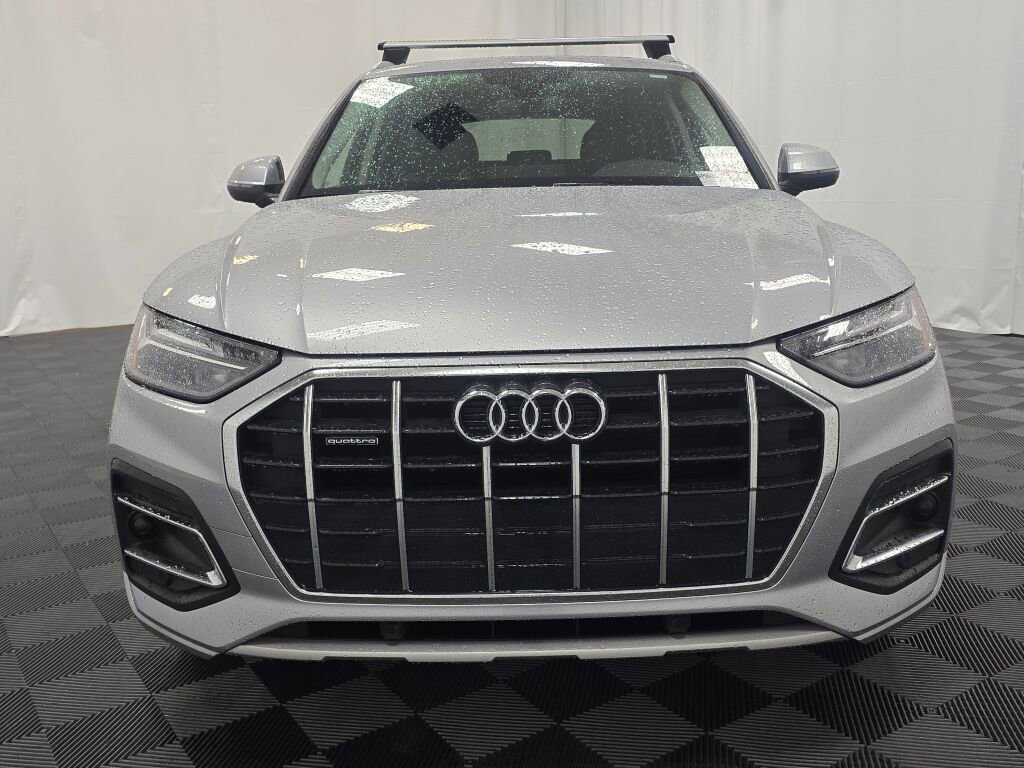 Used 2023 Audi Q5 2.0T Premium w/ Convenience Package image 9
