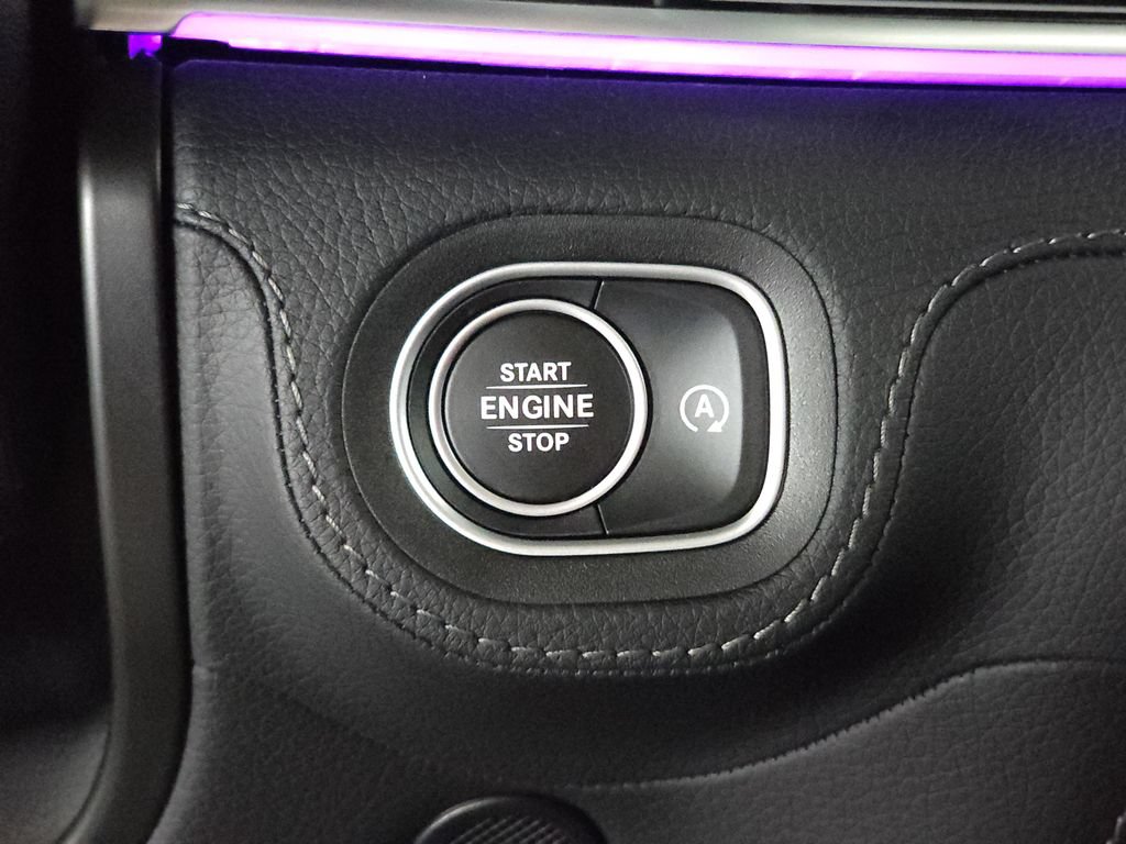 Used 2025 Mercedes-Benz GLS 450 4MATIC image 17