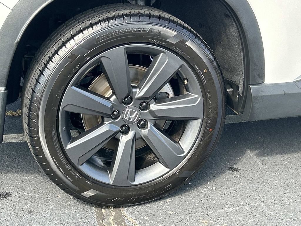 Used 2025 Honda Pilot Sport image 9