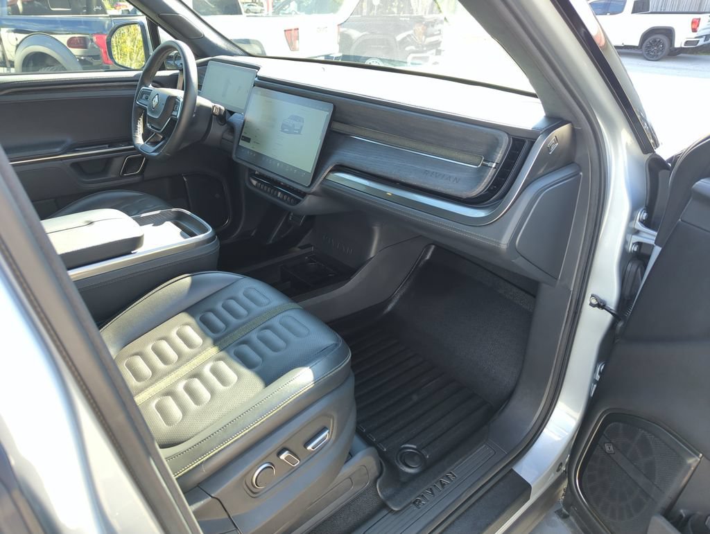Used 2024 Rivian R1S Adventure Dual AWD/4WD image 35
