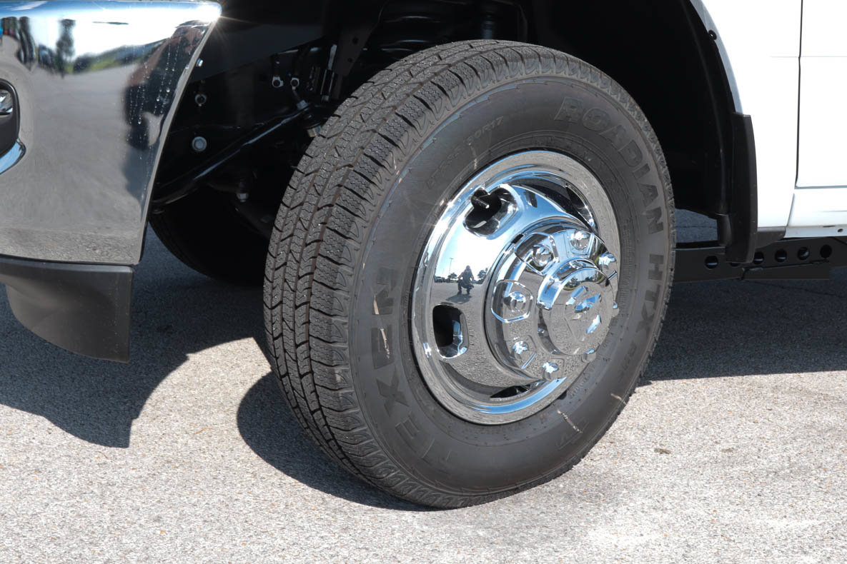 New 2027 RAM 3500 Tradesman w/ Chrome Appearance Group A AWD/4WD image 11