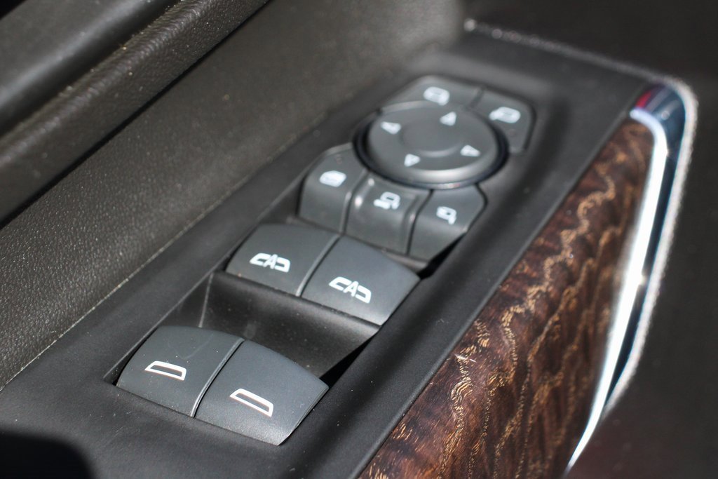 Used 2023 GMC Sierra 3500 Denali w/ Denali Ultimate Package image 17