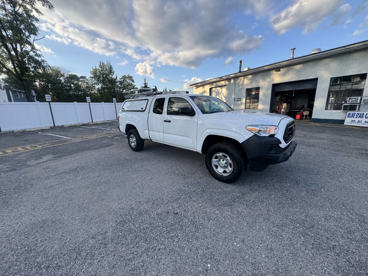 Used 2020 Toyota Tacoma SR image 5